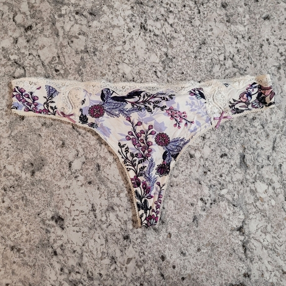 Soma Embrace XL Thong in Kyoto Garden Ivory - Picture 3 of 10